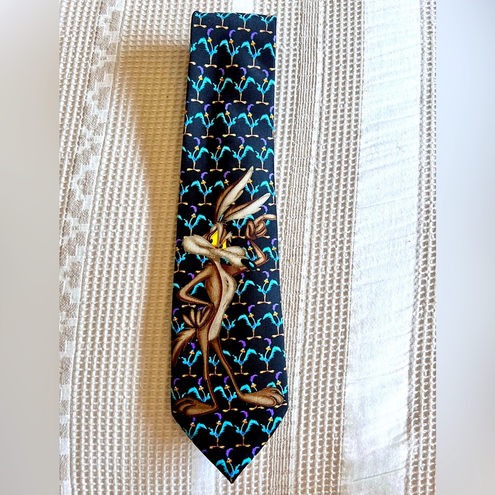 Warner Bros. Road Runner Themed Tie